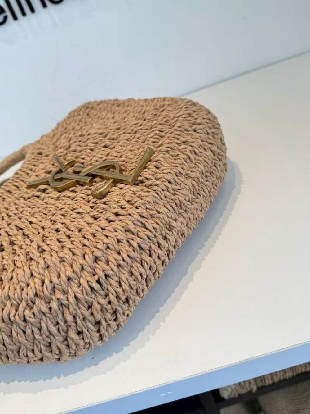 Saint Laurent's new straw bag - Picture 6 of 7